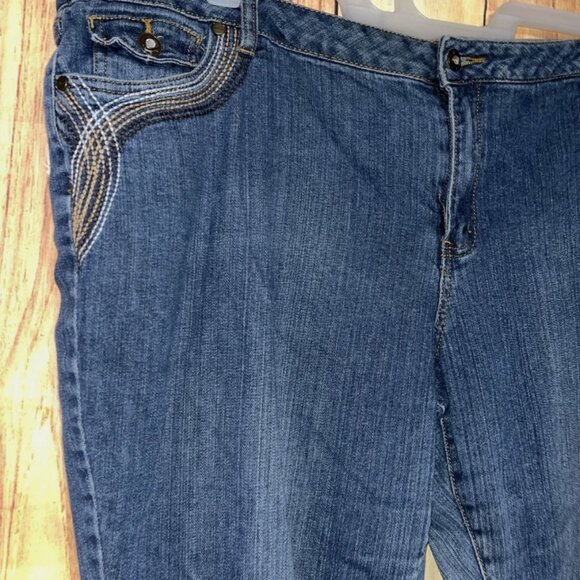 B. Street Women's Denim Pants Straight Leg Blue Size 20W - Picture 2 of 6